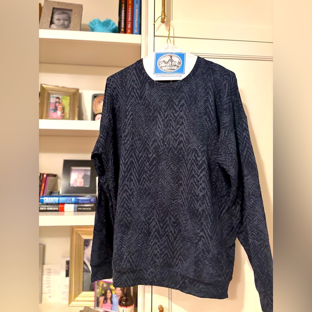 Athleta barely worn sweatshirt